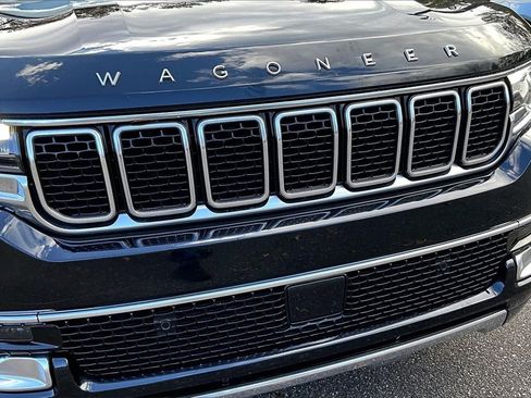 Used 2022 Jeep Wagoneer Series III w/ Flexible Seating Group image 28