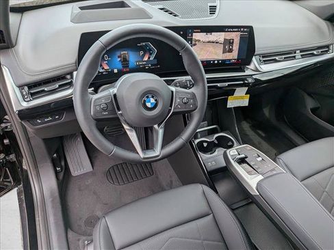 Used 2026 BMW X1 xDrive28i w/ Technology Package AWD/4WD image 3