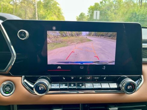 Used 2023 GMC Canyon AT4 image 24