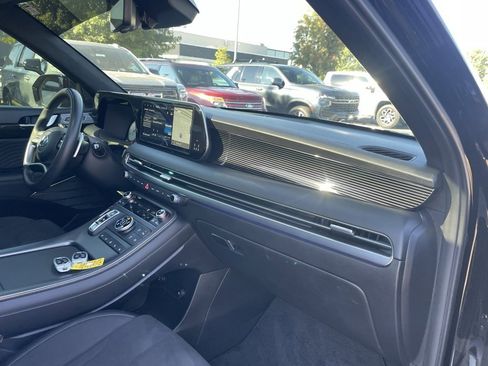 Used 2024 Hyundai Palisade Calligraphy image 30