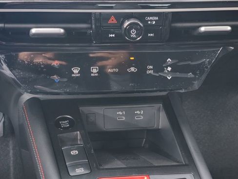 New 2025 Nissan Kicks SR image 15