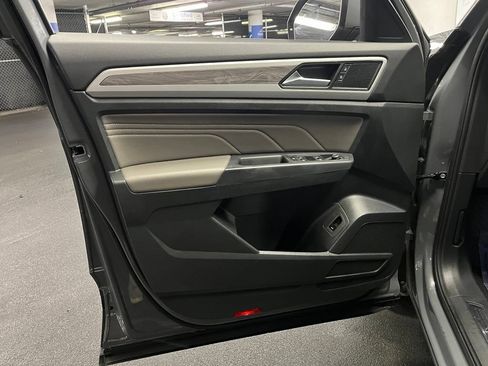 Certified 2023 Volkswagen Atlas Cross Sport SE AWD/4WD image 19