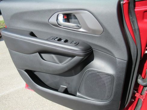 New 2026 Chrysler Voyager LX FWD image 21