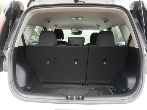 Certified 2025 Kia Soul LX w/ LX Technology Package FWD image 18