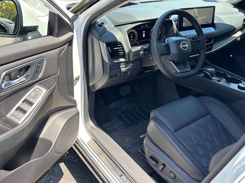 New 2026 Nissan Rogue Platinum AWD/4WD image 13
