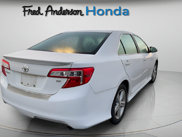 Used 2014 Toyota Camry SE FWD image 3