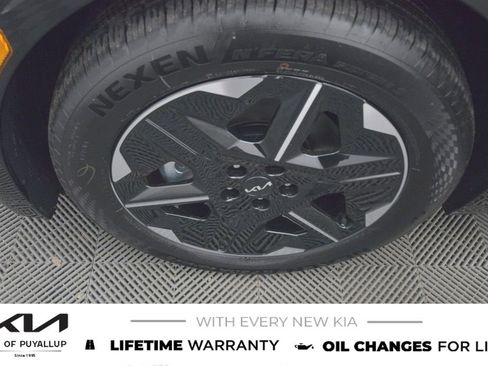 New 2025 Kia EV6 Wind image 21