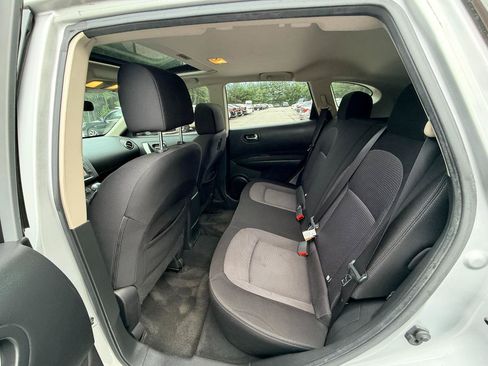Used 2013 Nissan Rogue SV w/ Premium Pkg FWD image 11