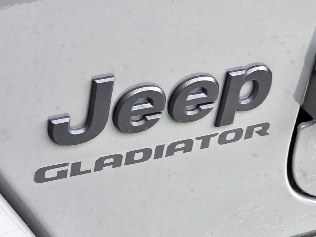 Used 2021 Jeep Gladiator Sport AWD/4WD image 31