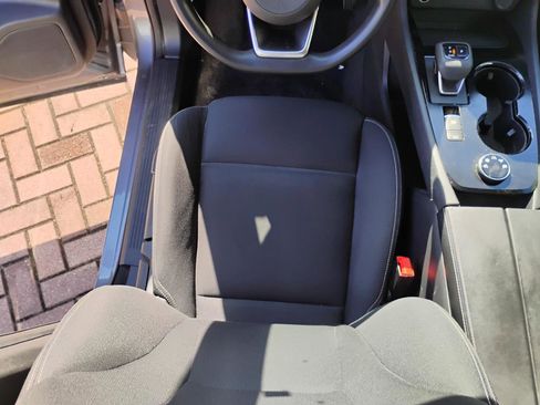 Used 2023 Nissan Rogue S AWD/4WD image 40
