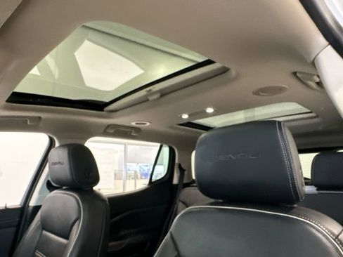 Used 2023 GMC Acadia Denali w/ Denali Ultimate Package image 30