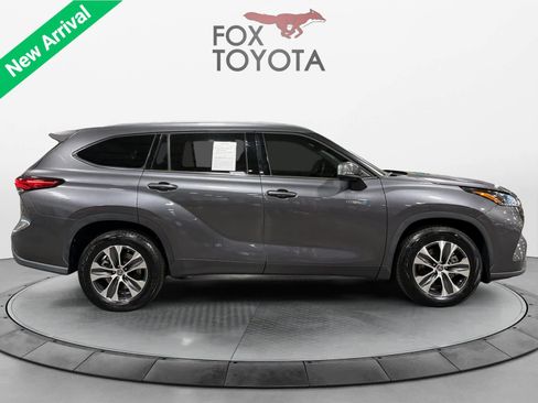 Used 2021 Toyota Highlander XLE FWD image 7