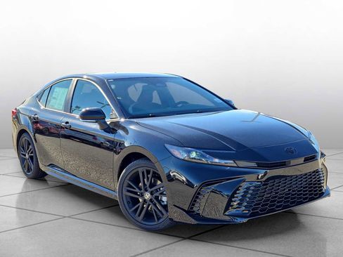 New 2026 Toyota Camry Hybrid image 2