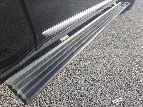 Used 2022 GMC Yukon XL Denali image 24