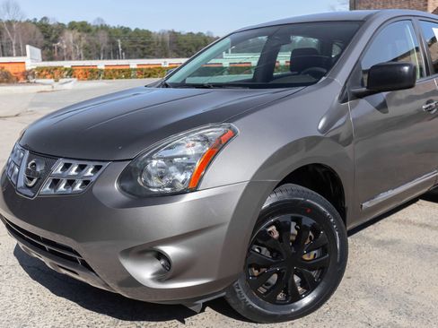 Used 2015 Nissan Rogue S image 3