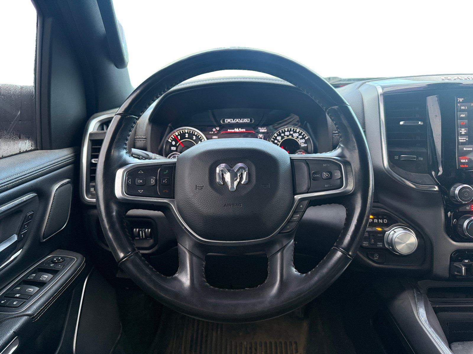 Used 2020 RAM 1500 Laramie AWD/4WD image 14