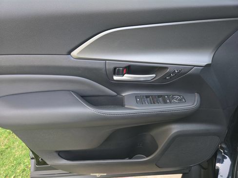 Used 2026 Toyota Grand Highlander AWD Hybrid image 30