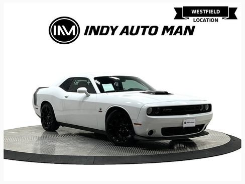 Used 2016 Dodge Challenger R/T Scat Pack RWD image 1