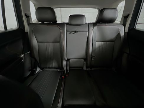 Used 2024 Volkswagen Tiguan Wolfsburg Edition image 33