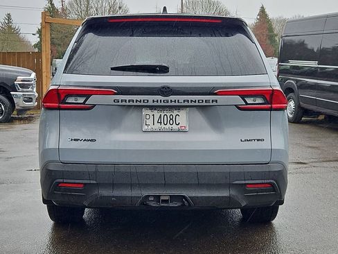 Used 2026 Toyota Grand Highlander Nightshade Edition image 6