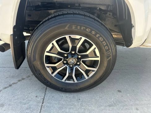 Used 2023 Toyota Tacoma TRD Sport AWD/4WD image 36