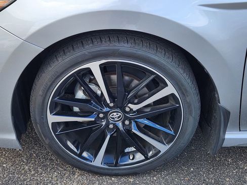 Used 2019 Toyota Camry XSE w/ Driver Assist Package image 9