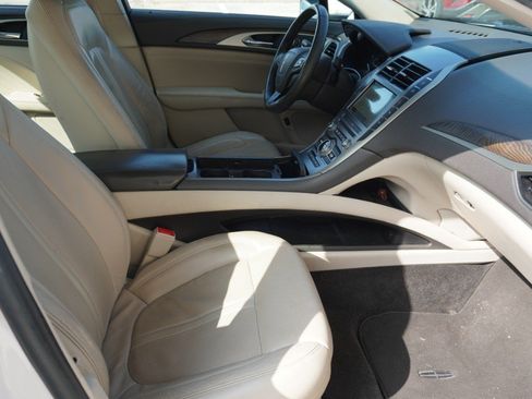 Used 2017 Lincoln MKZ Reserve w/ Technology Package FWD image 11