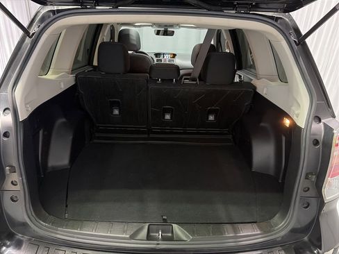 Used 2018 Subaru Forester 2.5i Premium w/ All-Weather Package AWD/4WD image 7