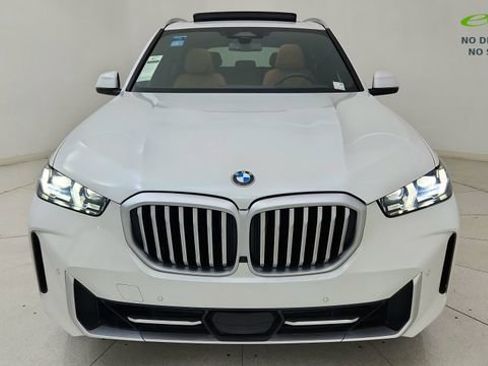 Used 2025 BMW X5 xDrive40i AWD/4WD image 13
