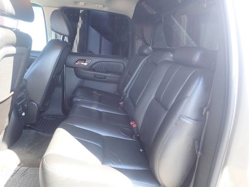 Used 2007 Chevrolet Avalanche LT w/ LT Preferred Equipment Group AWD/4WD image 13