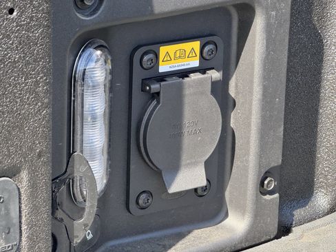 Used 2024 Ford Maverick Lariat image 39