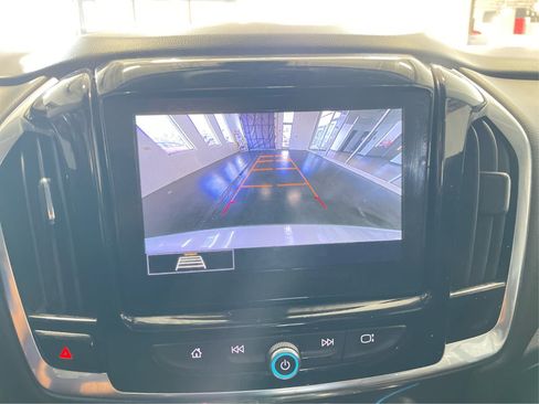 Used 2021 Chevrolet Traverse LT AWD/4WD image 28