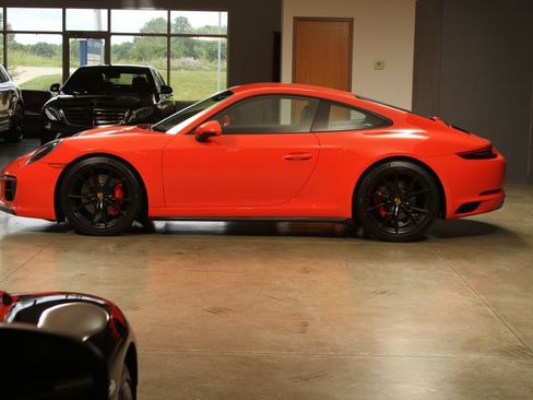 Used 2017 Porsche 911 Carrera GTS RWD image 28