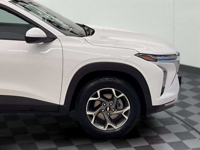 Certified 2025 Chevrolet Trax LT FWD image 9