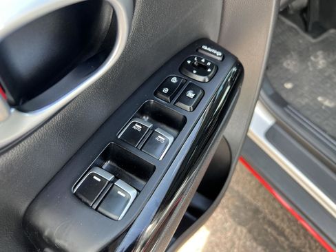 Used 2019 Kia Soul ! w/ Technology Package FWD image 29