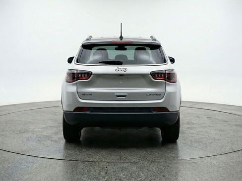 Used 2025 Jeep Compass Trailhawk w/ Trailer Tow Group AWD/4WD image 7