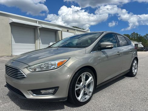 Used 2015 Ford Focus Titanium w/ Titanium Technology Package image 2