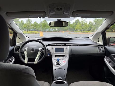 Used 2012 Toyota Prius Three FWD image 21