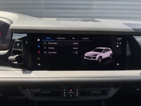 Used 2024 Porsche Cayenne image 20