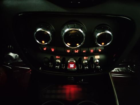 Used 2021 MINI Cooper Clubman John Cooper Works image 15