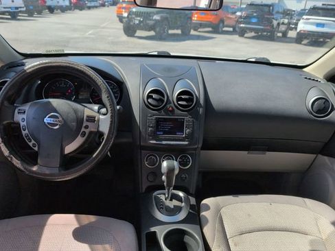 Used 2011 Nissan Rogue SV w/ Premium Pkg FWD image 25