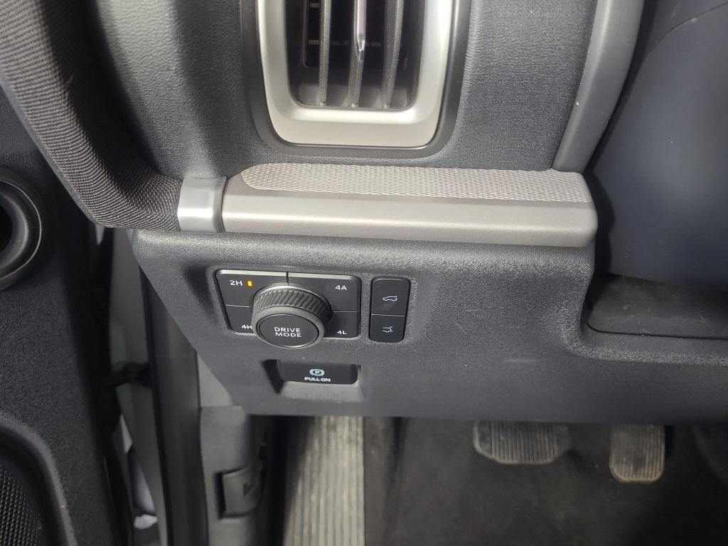 Used 2025 Ford Expedition Max Active AWD/4WD image 14