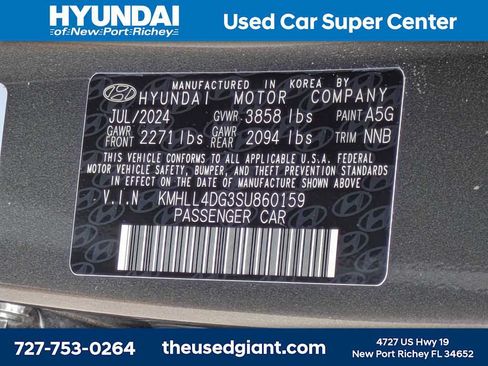 Used 2025 Hyundai Elantra SE w/ Cargo Package FWD image 31