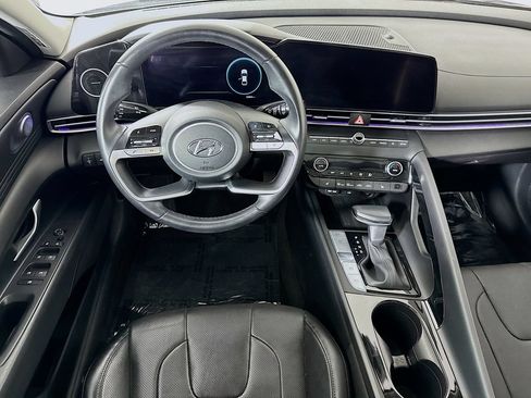 Certified 2023 Hyundai Elantra Limited FWD image 4