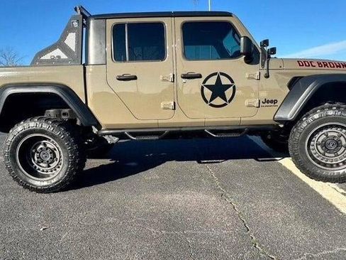 Used 2020 Jeep Gladiator Sport w/ Quick Order Package 24S image 3