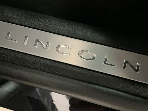 Used 2025 Lincoln Corsair AWD w/ Equipment Group 101A image 29