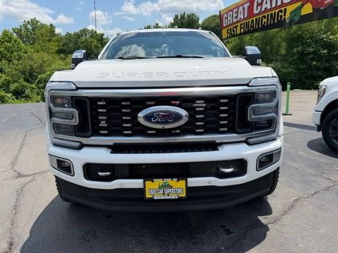 Used 2023 Ford F450 Platinum w/ FX4 Off-Road Package AWD/4WD image 2