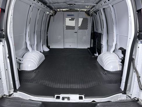 New 2025 GMC Savana 3500 w/ Driver Convenience Package image 23