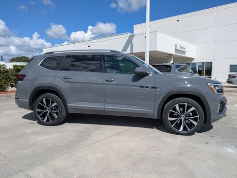 New 2026 Volkswagen Atlas SEL Premium R-Line AWD/4WD image 3