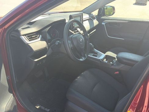 Used 2020 Toyota RAV4 LE w/ All Weather Liner Package AWD/4WD image 8